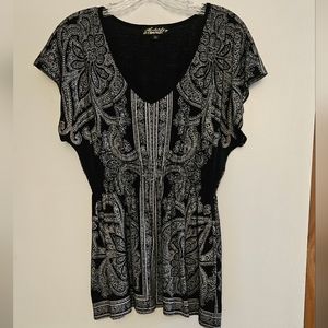 Absolutely & Famous Black and White Paisley Blouse